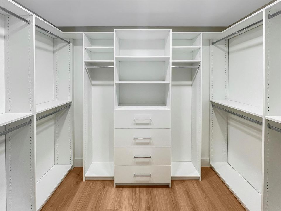 Walk In Closet