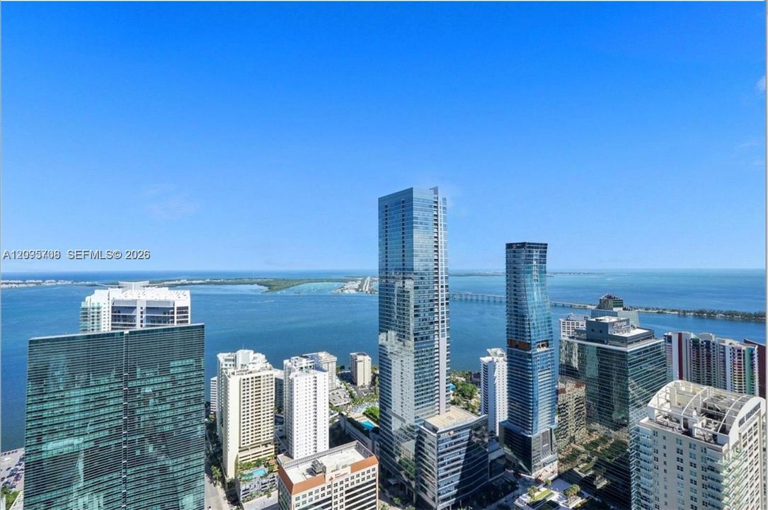 For Sale: $870,000 (2 beds, 2 baths, 1088 Square Feet)