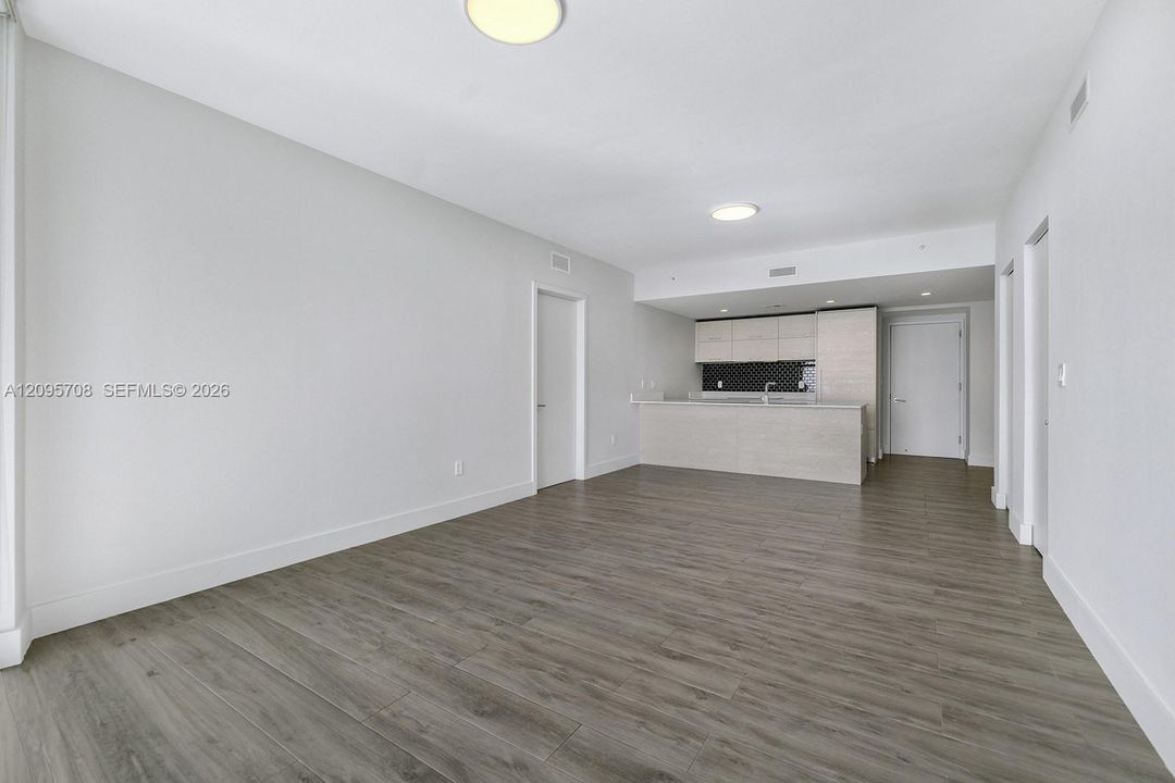 For Sale: $870,000 (2 beds, 2 baths, 1088 Square Feet)