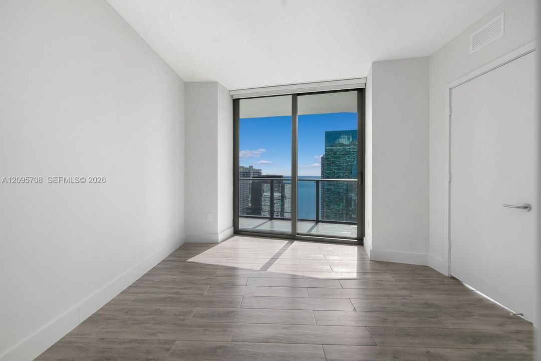 For Sale: $870,000 (2 beds, 2 baths, 1088 Square Feet)