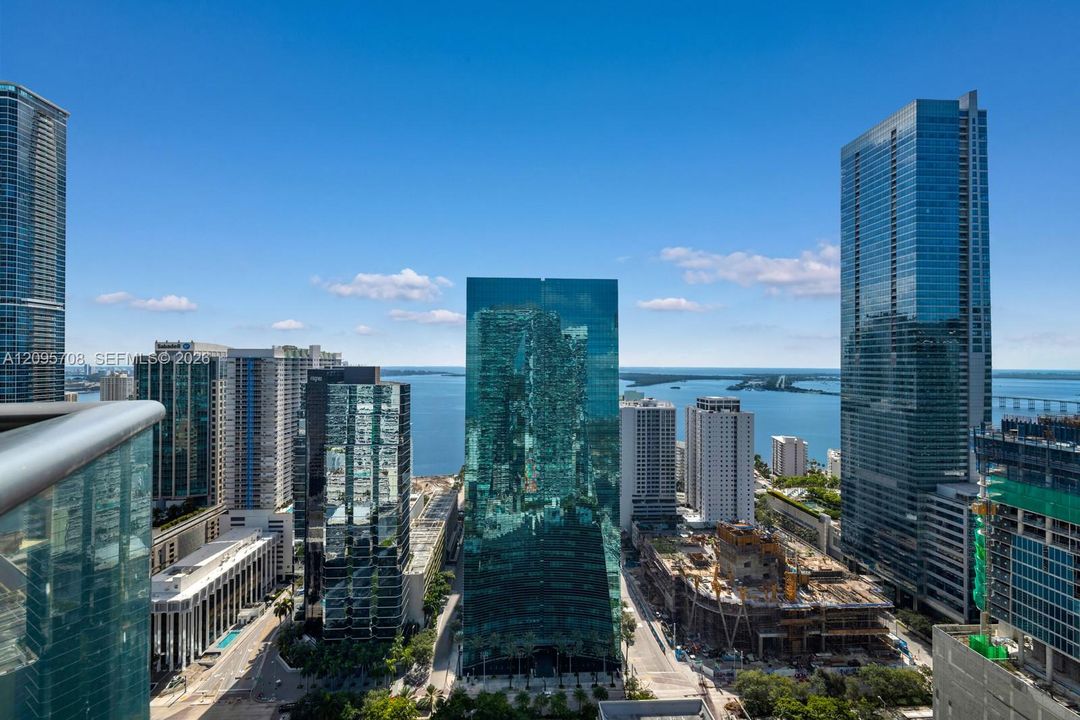 For Sale: $870,000 (2 beds, 2 baths, 1088 Square Feet)