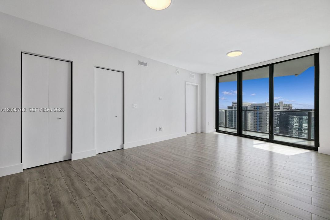 For Sale: $870,000 (2 beds, 2 baths, 1088 Square Feet)