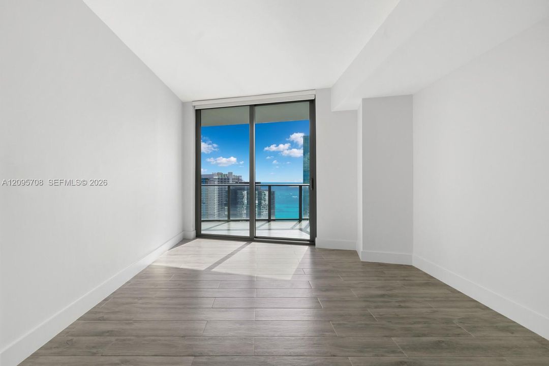 For Sale: $870,000 (2 beds, 2 baths, 1088 Square Feet)