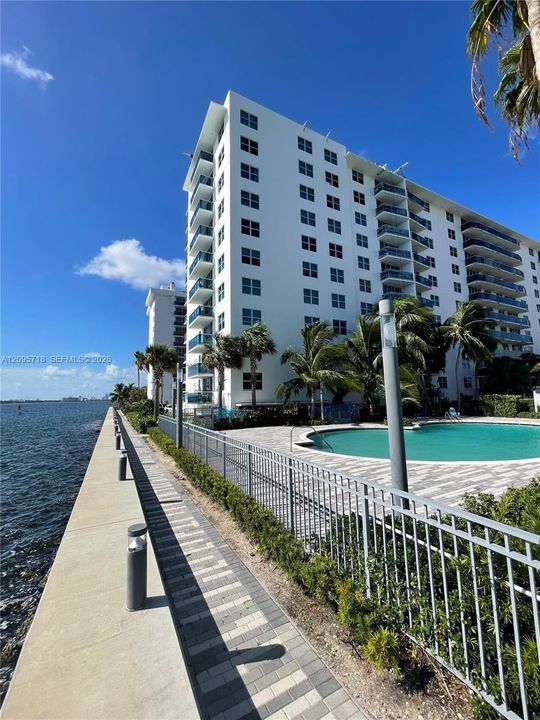For Sale: $339,000 (2 beds, 2 baths, 1145 Square Feet)