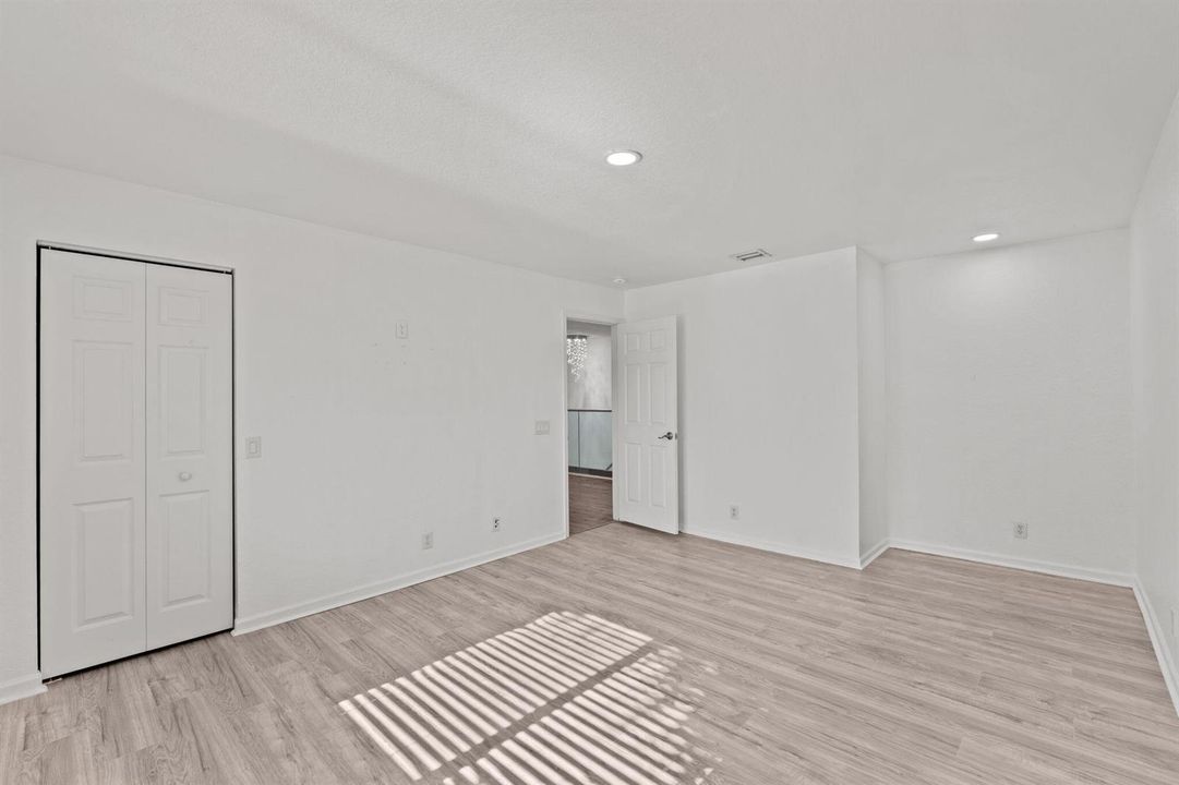 46-web-or-mls-A7400869