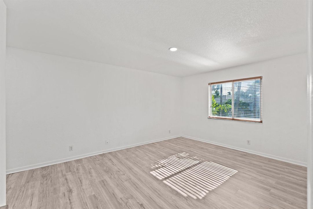 45-web-or-mls-A7400866