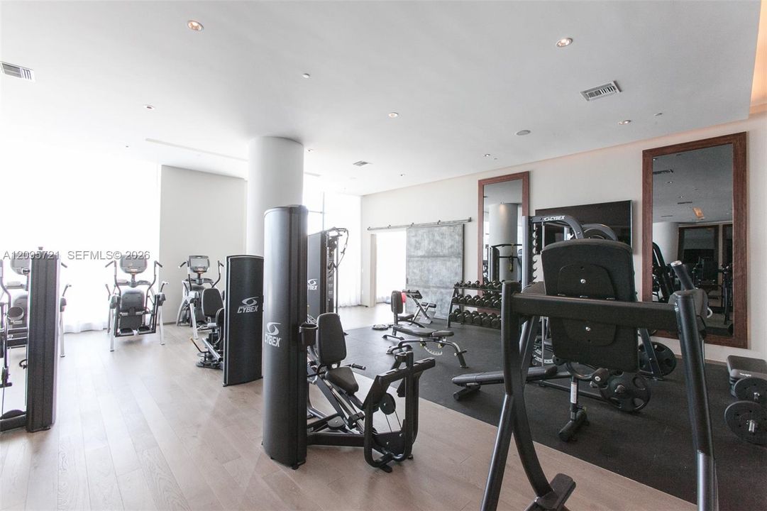 En Venta: $2,600,000 (4 camas, 5 baños, 2624 Pies cuadrados)