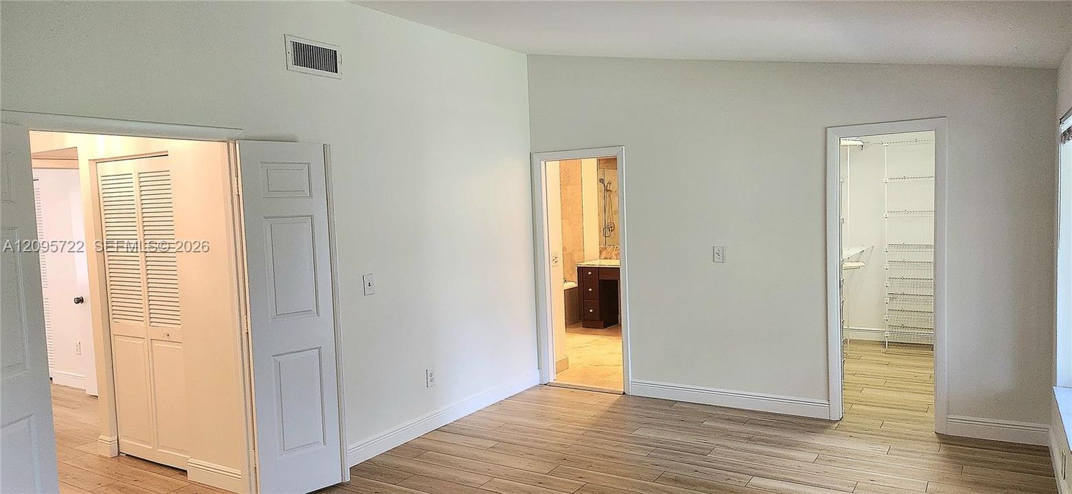 En Venta: $685,000 (3 camas, 2 baños, 2070 Pies cuadrados)