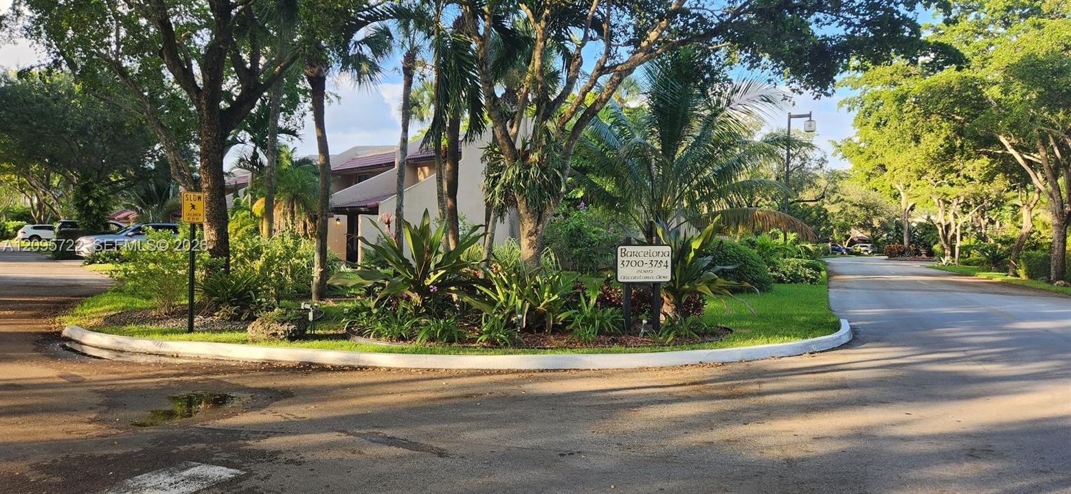 En Venta: $685,000 (3 camas, 2 baños, 2070 Pies cuadrados)