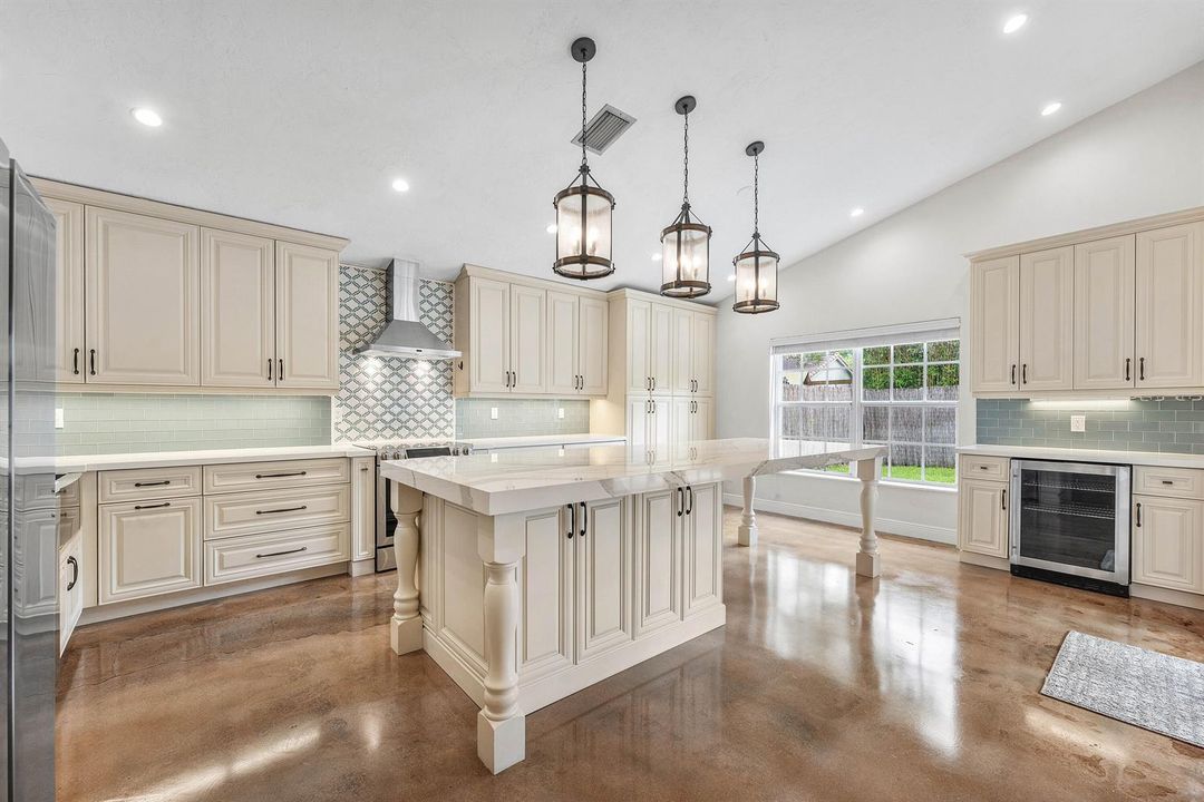 008-3145WestQuaysideDrive-Hollywood-FL-3