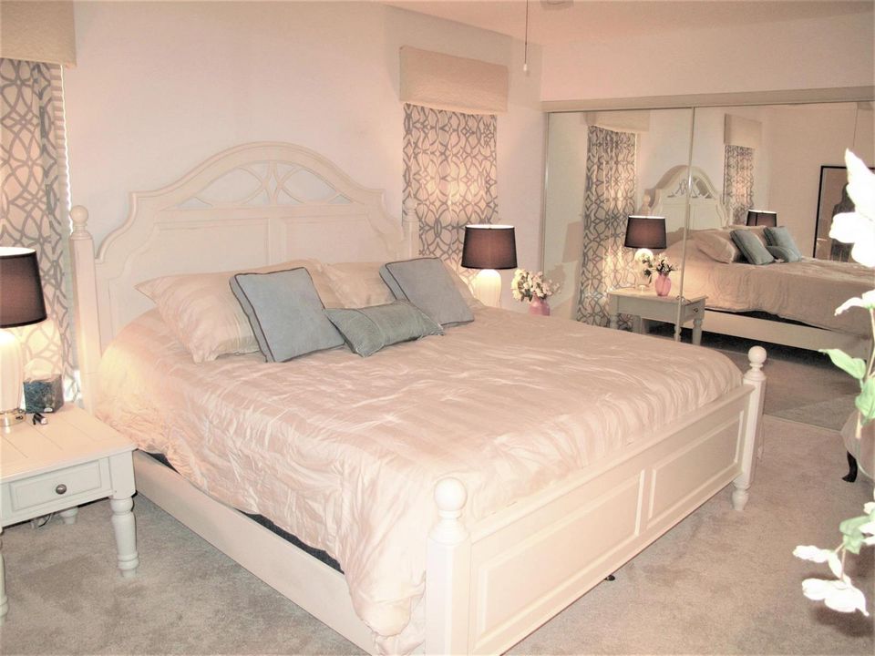 Master bedroom king bed (2)