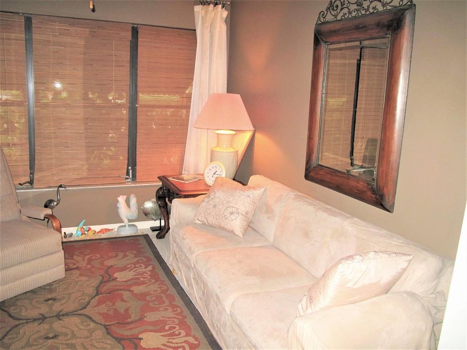 Enclosed Florida room