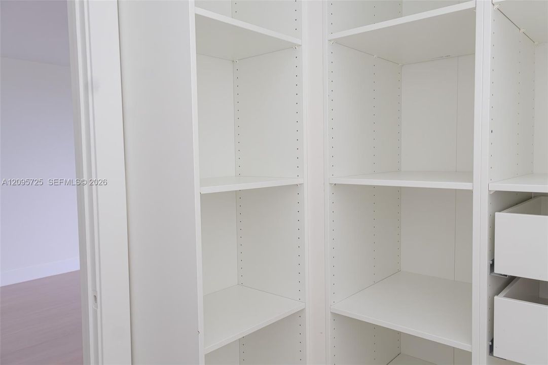 For Rent: $4,000 (3 beds, 2 baths, 1716 Square Feet)