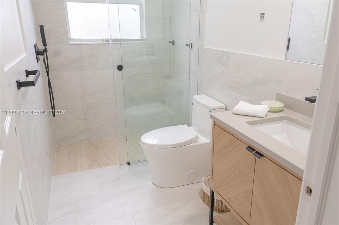 For Rent: $4,000 (3 beds, 2 baths, 1716 Square Feet)
