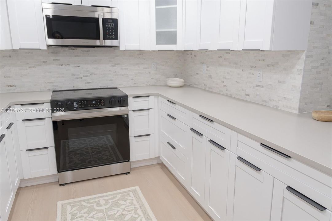 For Rent: $4,000 (3 beds, 2 baths, 1716 Square Feet)
