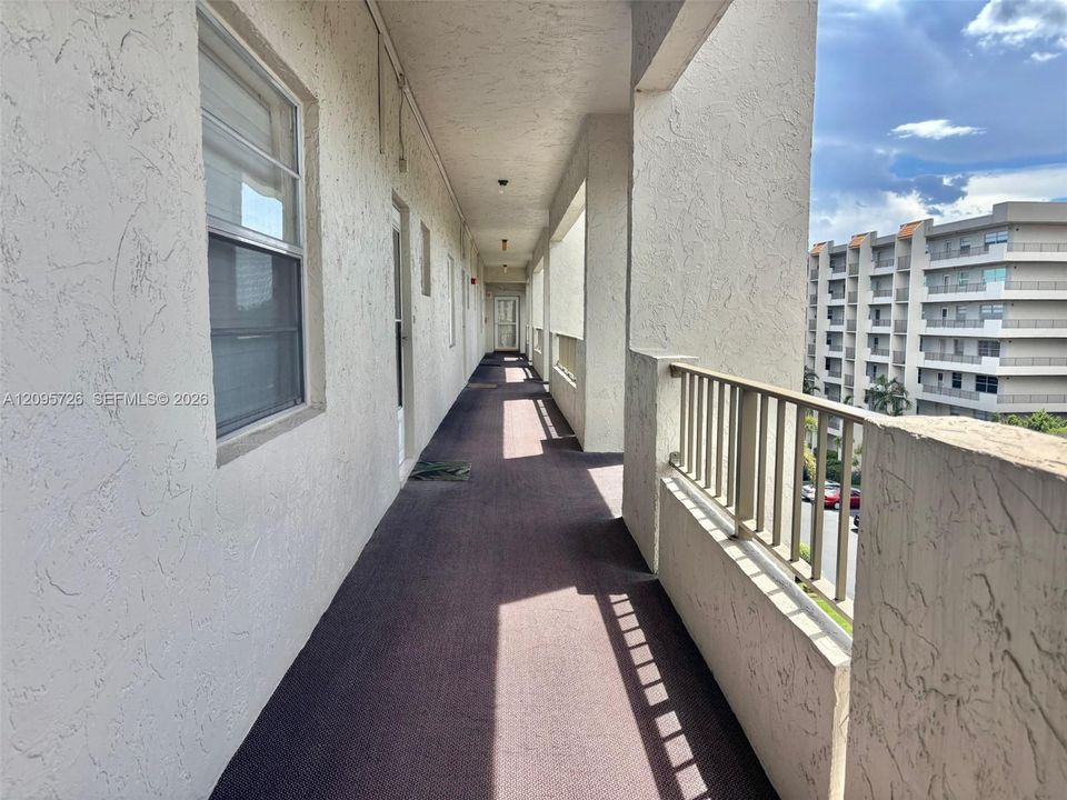 For Sale: $199,900 (2 beds, 2 baths, 1260 Square Feet)