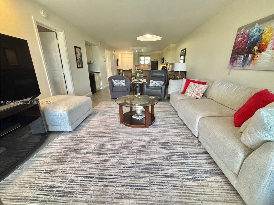 For Sale: $199,900 (2 beds, 2 baths, 1260 Square Feet)