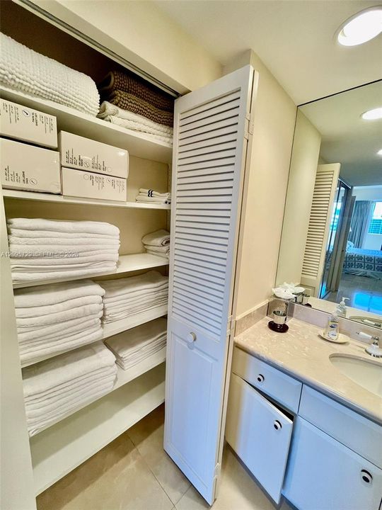 For Rent: $10,000 (3 beds, 3 baths, 2176 Square Feet)