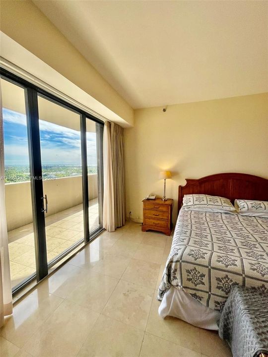 For Rent: $10,000 (3 beds, 3 baths, 2176 Square Feet)