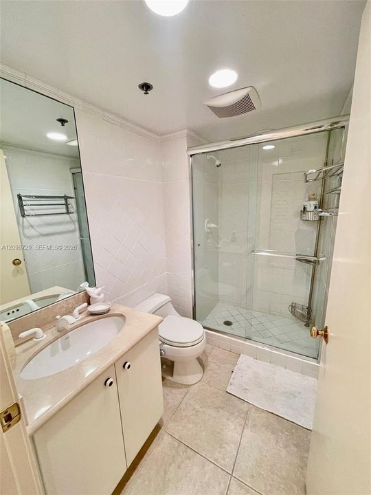 For Rent: $10,000 (3 beds, 3 baths, 2176 Square Feet)