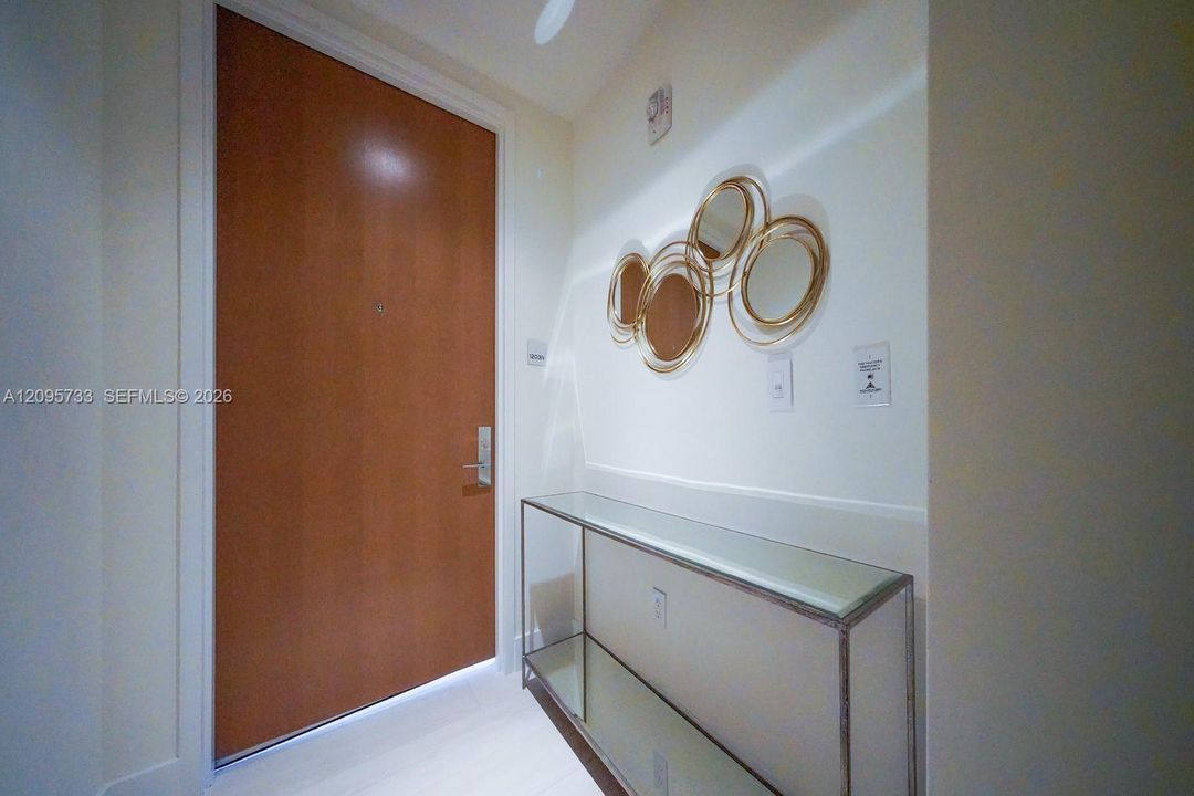 For Rent: $26,000 (1 beds, 2 baths, 1576 Square Feet)