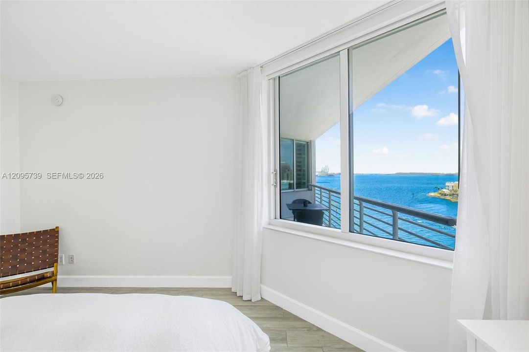 For Rent: $4,600 (2 beds, 2 baths, 1227 Square Feet)