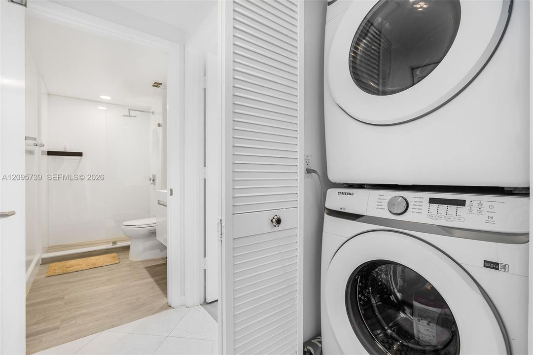 For Rent: $4,600 (2 beds, 2 baths, 1227 Square Feet)