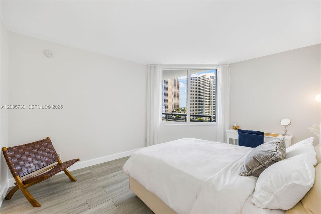 For Rent: $4,600 (2 beds, 2 baths, 1227 Square Feet)