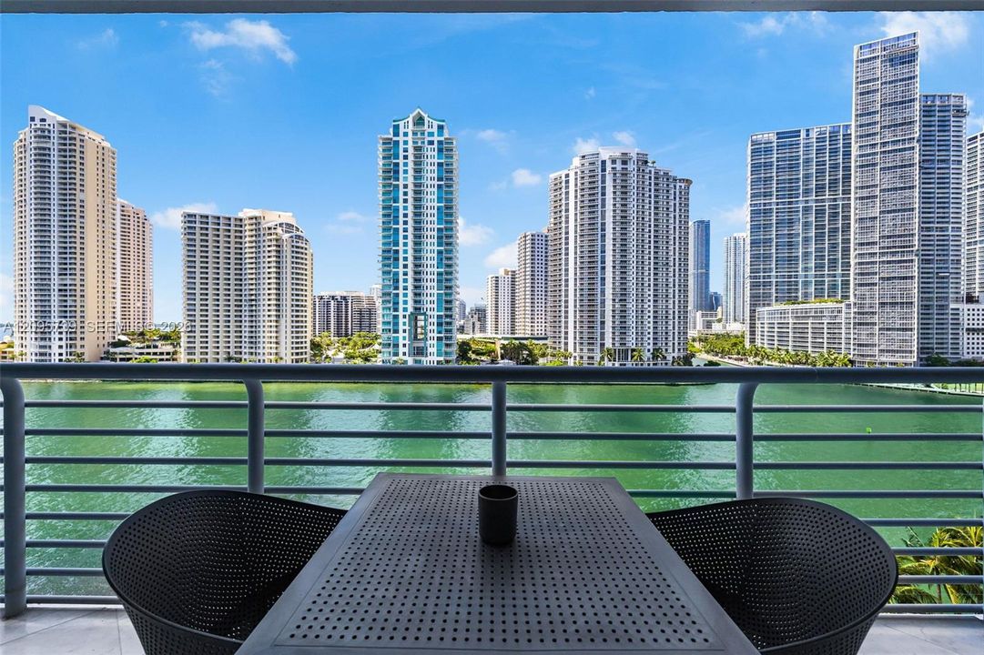 For Rent: $4,600 (2 beds, 2 baths, 1227 Square Feet)