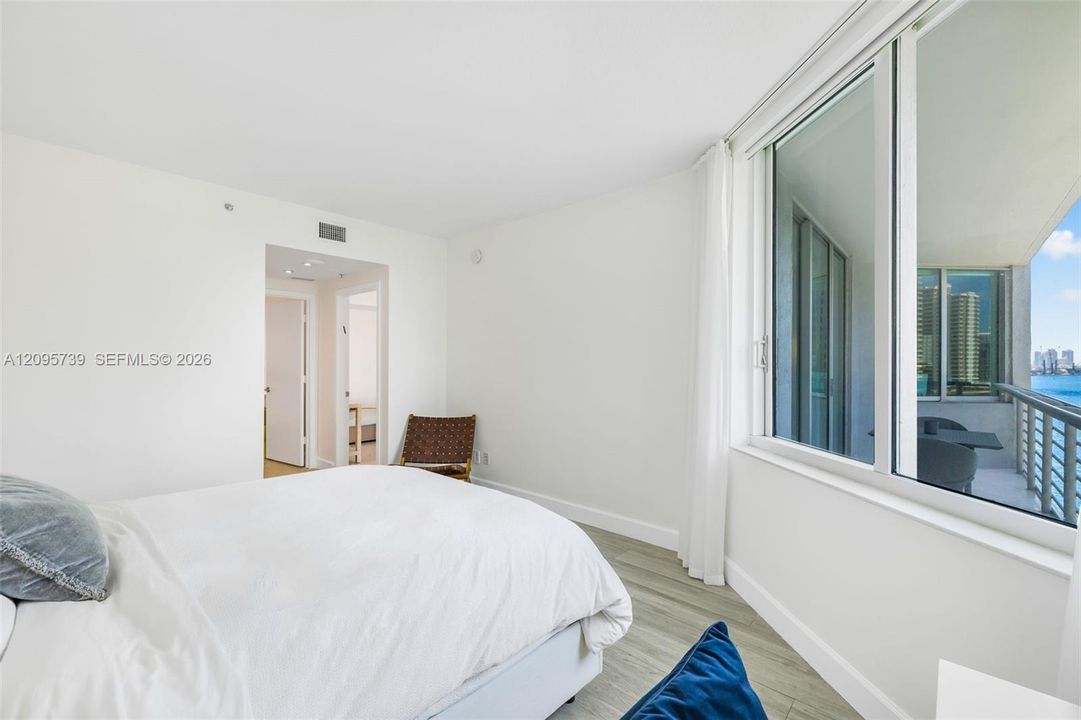 For Rent: $4,600 (2 beds, 2 baths, 1227 Square Feet)