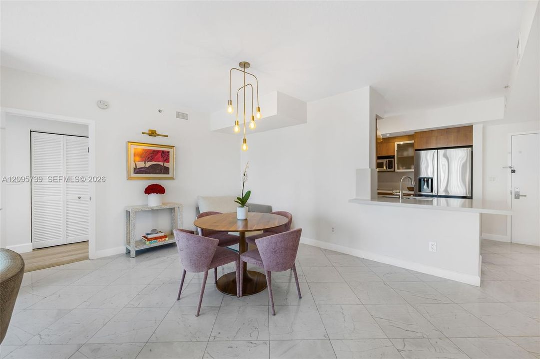 For Rent: $4,600 (2 beds, 2 baths, 1227 Square Feet)