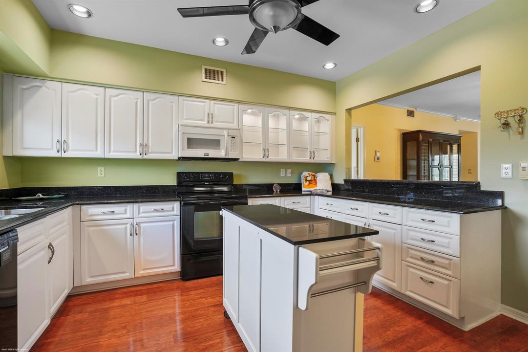 5085 Harmony Cir APT 201 011