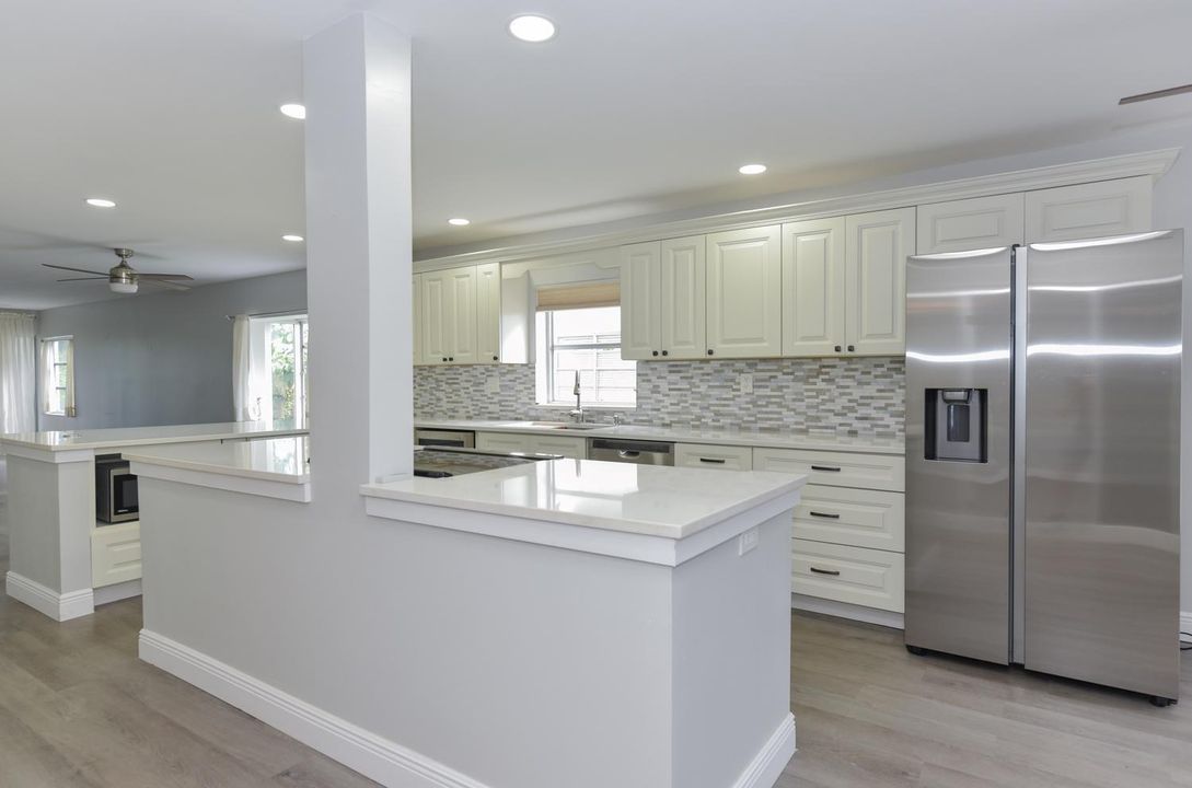 006-016-5759 Phoenix Palm Ct-1500x992