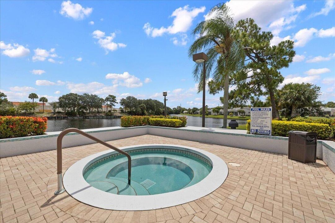 MASTER ASSOC HOTTUB