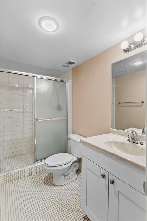 For Sale: $219,000 (2 beds, 2 baths, 960 Square Feet)
