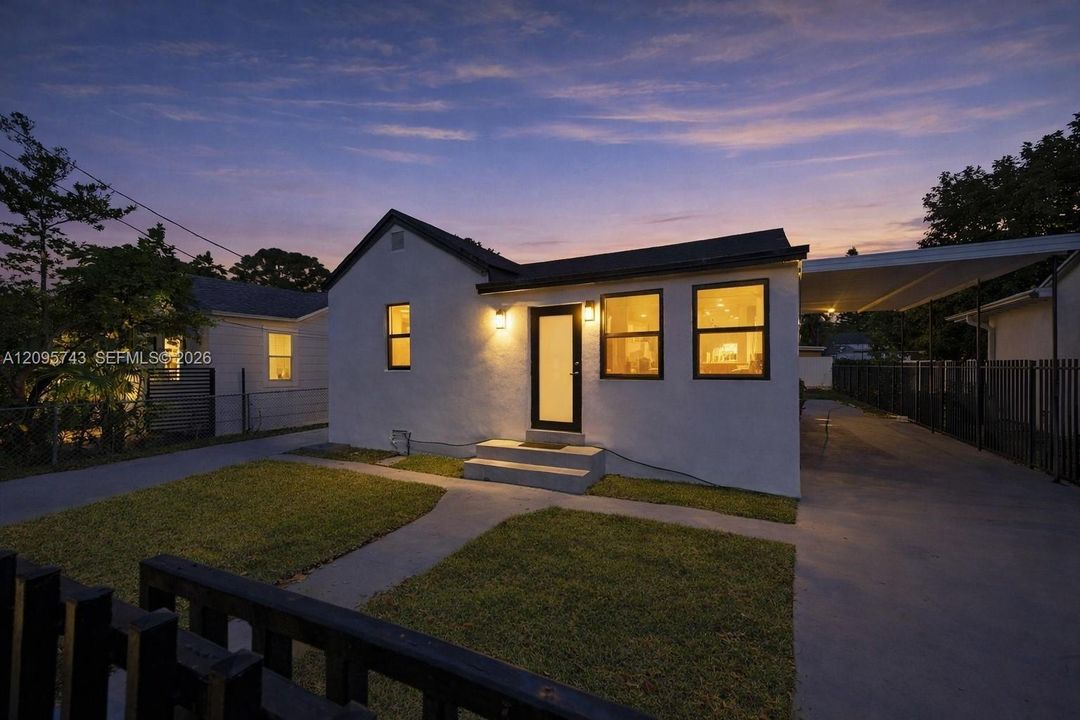 For Rent: $3,800 (3 beds, 2 baths, 1456 Square Feet)