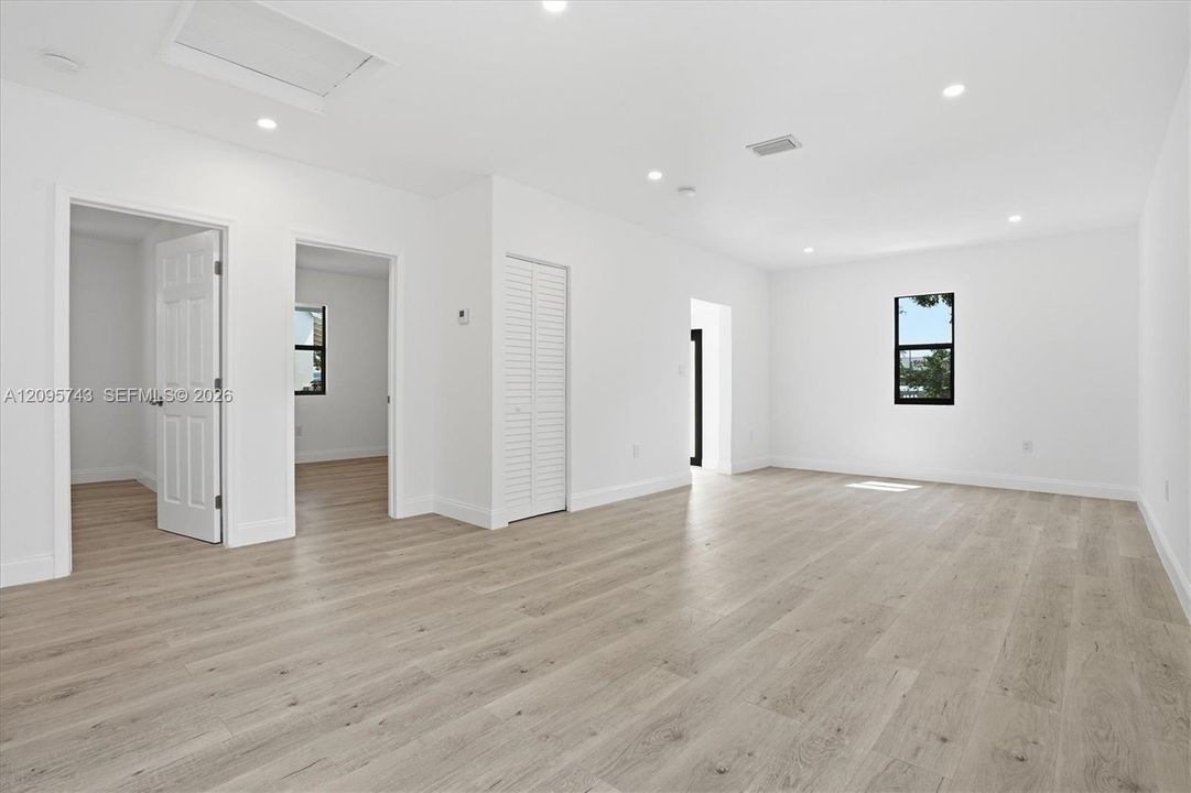 For Rent: $3,800 (3 beds, 2 baths, 1456 Square Feet)