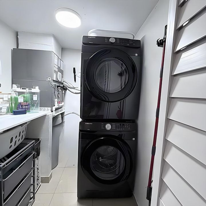 En Venta: $290,000 (3 camas, 2 baños, 1330 Pies cuadrados)
