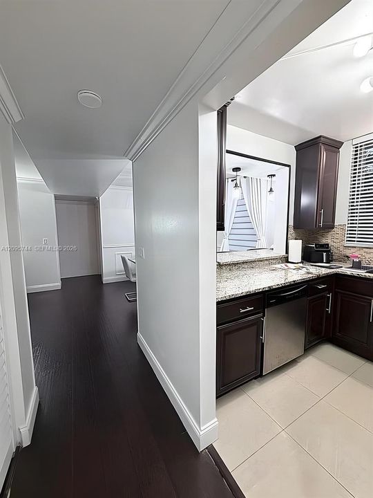 En Venta: $290,000 (3 camas, 2 baños, 1330 Pies cuadrados)