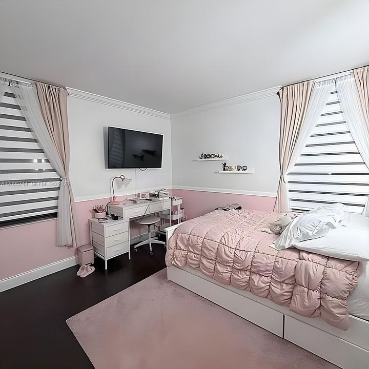 En Venta: $290,000 (3 camas, 2 baños, 1330 Pies cuadrados)