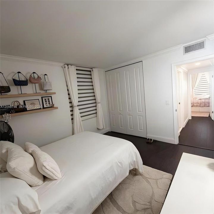 En Venta: $290,000 (3 camas, 2 baños, 1330 Pies cuadrados)