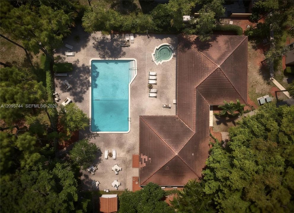 En Venta: $290,000 (3 camas, 2 baños, 1330 Pies cuadrados)