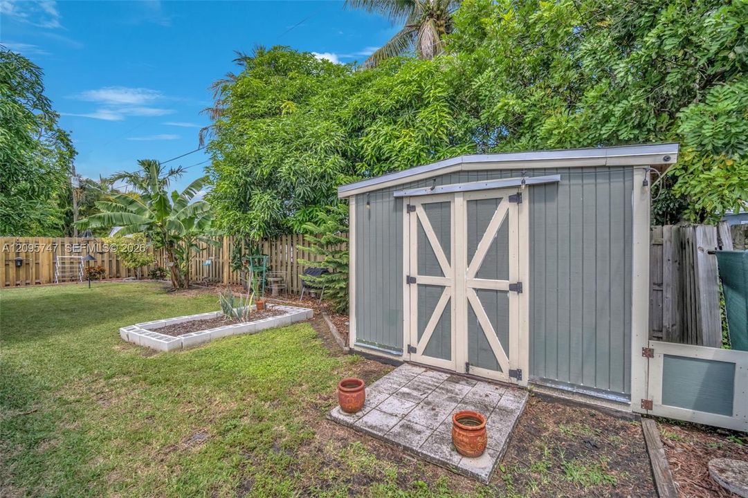 For Sale: $531,000 (2 beds, 2 baths, 1537 Square Feet)