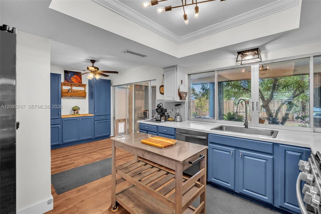 For Sale: $531,000 (2 beds, 2 baths, 1537 Square Feet)