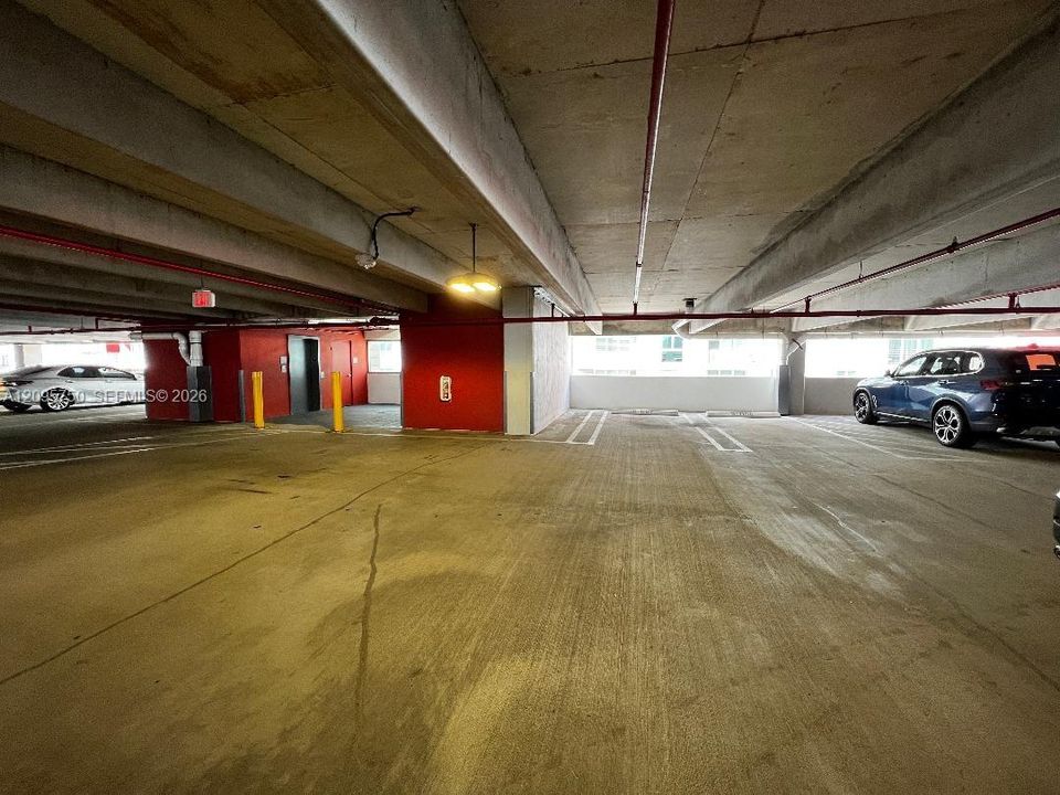 For Rent: $3,100 (2 beds, 2 baths, 1130 Square Feet)