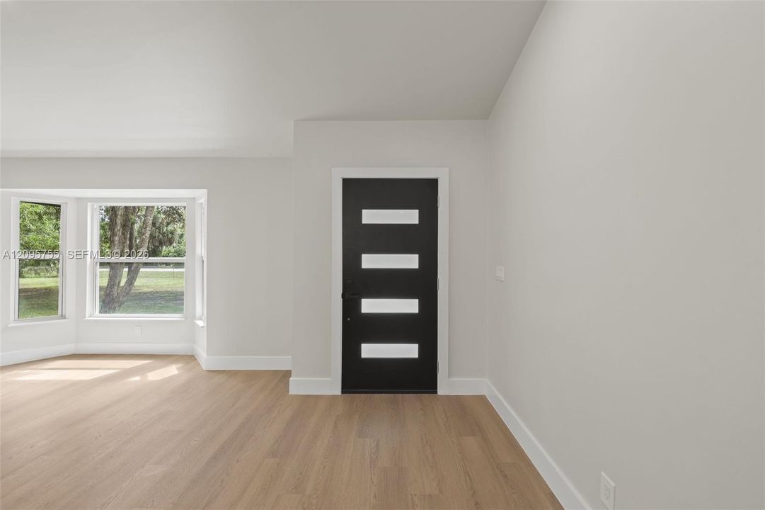 En Venta: $649,900 (3 camas, 2 baños, 1659 Pies cuadrados)