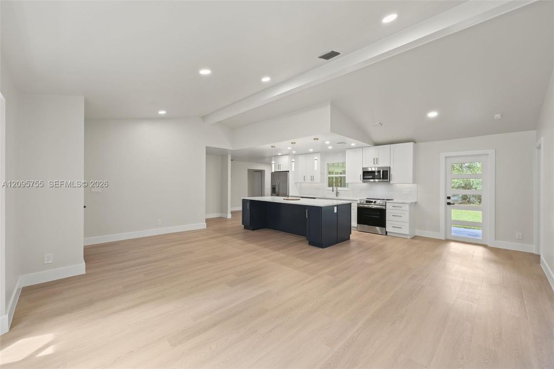 En Venta: $649,900 (3 camas, 2 baños, 1659 Pies cuadrados)