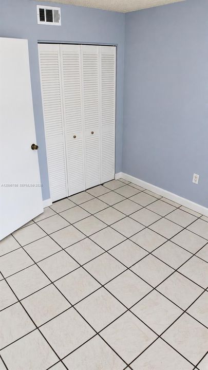 For Rent: $2,100 (2 beds, 2 baths, 812 Square Feet)