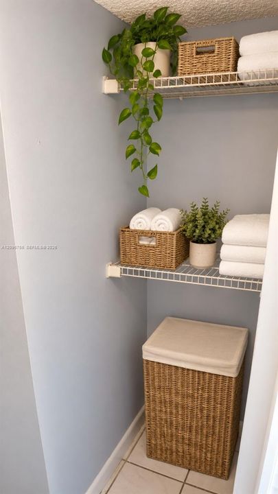 For Rent: $2,100 (2 beds, 2 baths, 812 Square Feet)