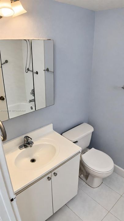 For Rent: $2,100 (2 beds, 2 baths, 812 Square Feet)